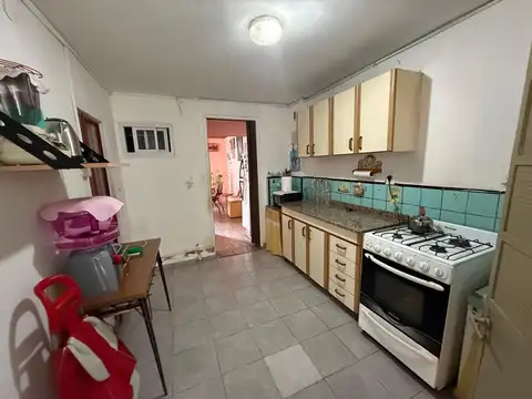 Casa con gran lote en muy buena ubicación.