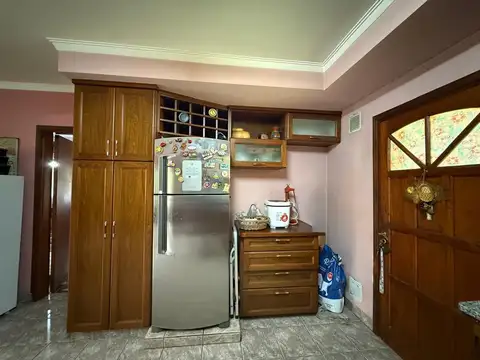 Casa en Alquiler con 1 cochera