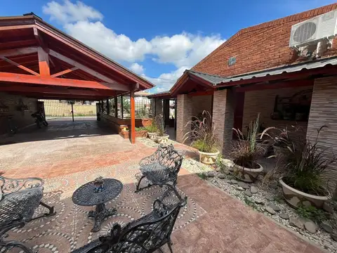 Excelente Casa en Calle 37, entre 104/106 ¡RETASADA!