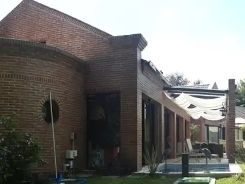Quinta en Venta con 8 cocheras