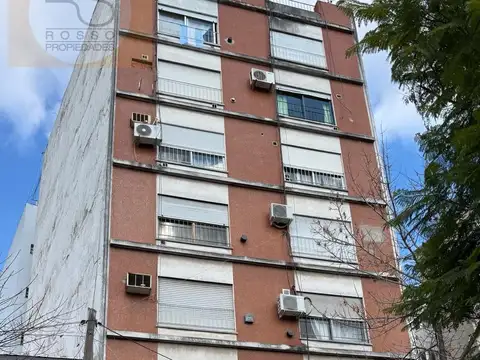 Departamento 1 Ambiente con Cochera - Frente a la Estación - Haedo Sur