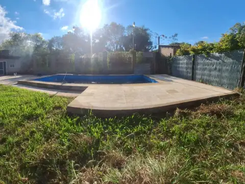 Casa 3 ambientes con 1 baño