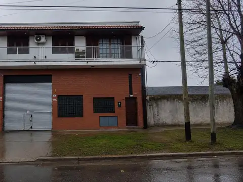 Galpón en Venta en Los Hornos, La Plata