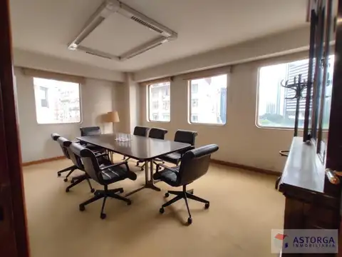 Excelente piso de oficinas en 6to piso super luminosa, de gran categoría en Edificio Proa