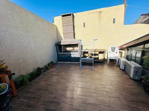 FLORESTA PH TRES AMB ESCRITORIO TERRAZA QUINCHO