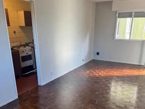 Tte. Gral. Luis Dellepiane 4700 3 Villa Lugano 4amb $59500