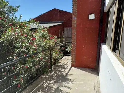 Depto Tipo Casa en Venta de 4 ambientes