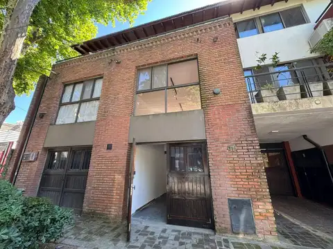 Triplex en Venta en Martinez, Bogotá 900. 3 dormitorios.