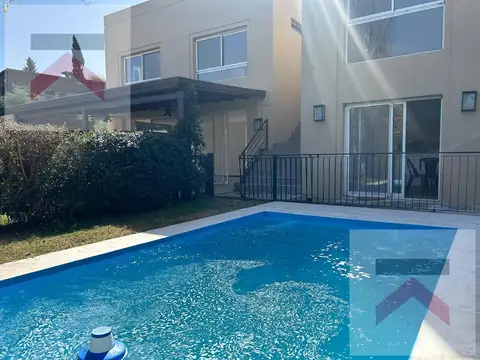 Casa en Alquiler de 3 dormitorios