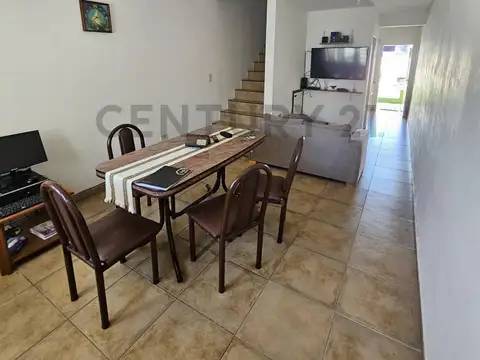 Duplex de 2 Dormitorios en Venta en Los Hornos