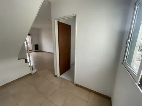 Casa 3 ambientes con 2 baños