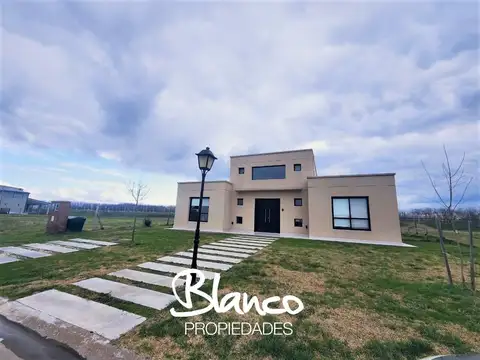 Casa en Venta en San Sebastian, Countries y Barrios Cerrados en Escobar