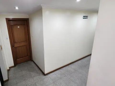 Oficina 3 ambientes con 1 baño