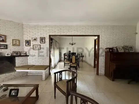 508 e/ 20 y 21 2500, Piso 0