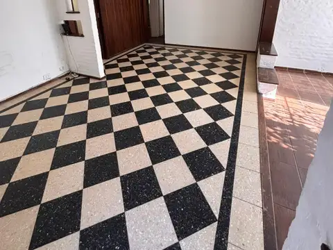 EN VENTA - CASA 4 AMBIENTES - LOTE 600MTS - A METROS DE RICCHIERI - BELLA VISTA