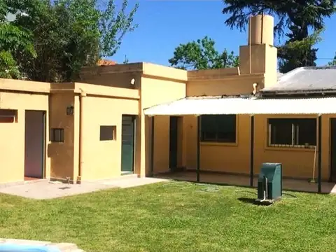 EN VENTA - CASA 4 AMBIENTES - LOTE 600MTS - A METROS DE RICCHIERI - BELLA VISTA