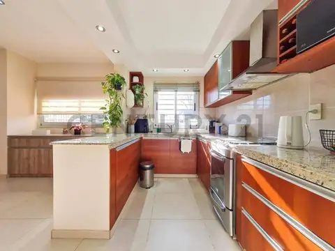 CASA EN VENTA 2 DORMITORIOS EN SICARDI