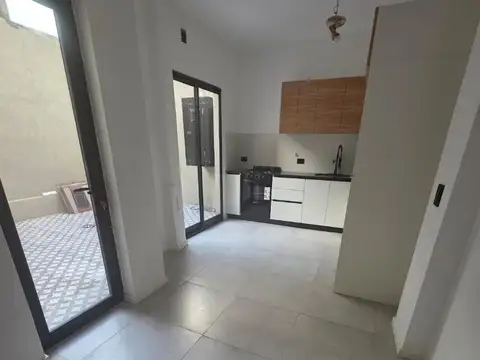 Depto Tipo Casa en Venta al Este