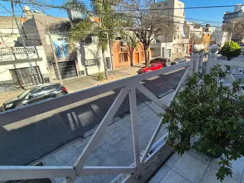 Depto Tipo Casa 2 ambientes con 1 baño
