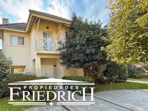 Casa Club de Campo Los Puentes 