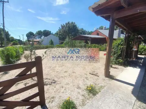 Casa 2 ambientes con 1 baño