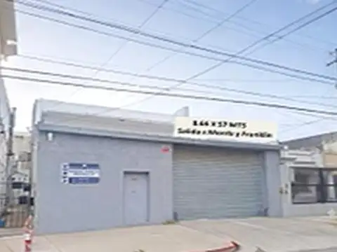 DEPÓSITO 790 M² CON SALIDA A DOS CALLES – VILLA MARTELLI