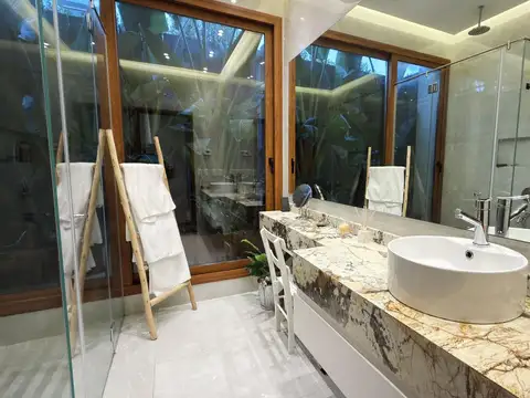Casa en Venta al Este