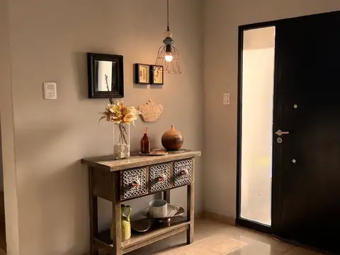 Casa 6 ambientes con 3 baños