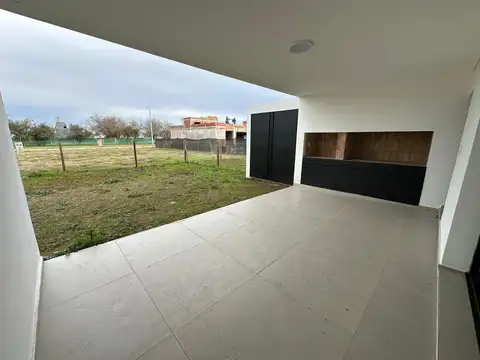 Depto Tipo Casa 4 ambientes con 2 baños