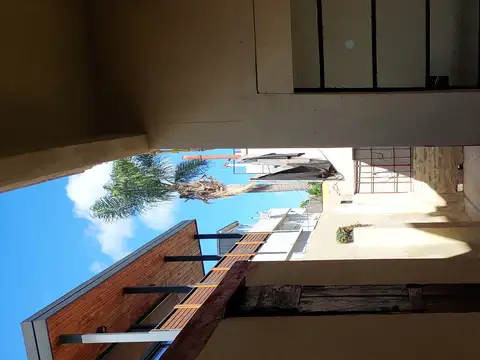 Depto Tipo Casa en Alquiler de 2 dormitorios