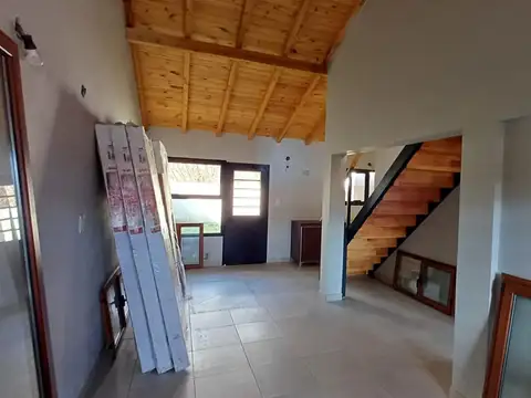 Depto Tipo Casa 3 ambientes con 2 baños