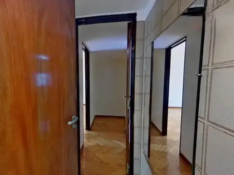 Exc piso 4 amb c/dep Bcon 2 cocheras Bauiera Suipacha 1200 