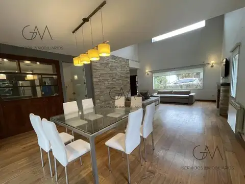 Casa 5 ambientes con 3 baños