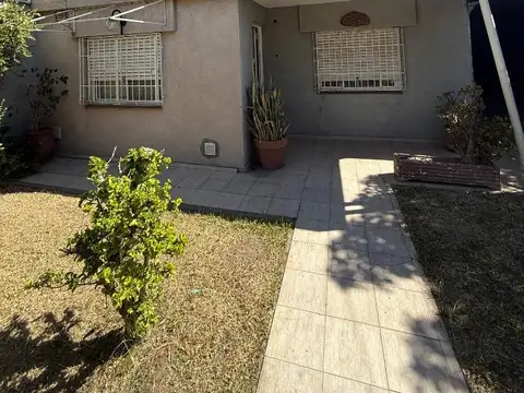 VENTA CASA 2 DORMITORIOS MERLO