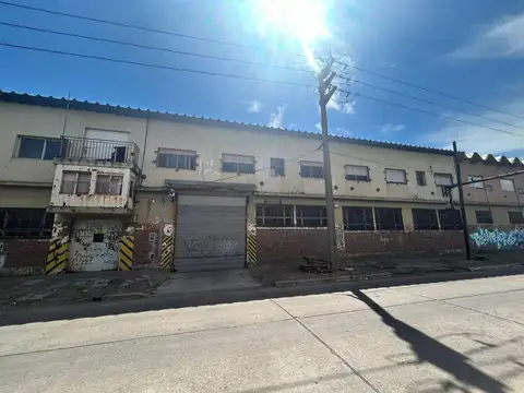 Excelente Deposito en Alquiler en Malvinas Argentinas 