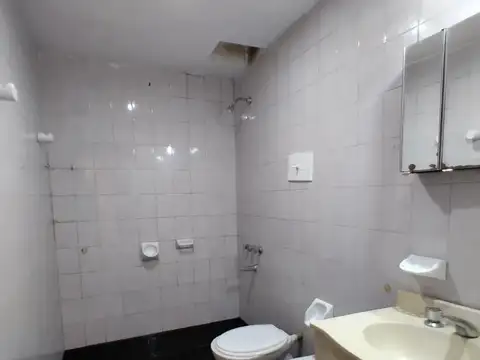Casa en Alquiler con 1 cochera