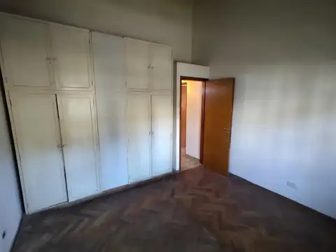 Alquiler casa 2 dormitorios con cochera
