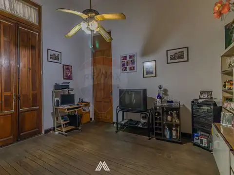 Casa con gran deposito en Villa Muñoz-Reus