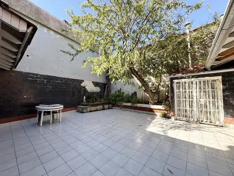 CASA 7 AMBIENTES CON PATIO, GARAGE Y TERRAZA