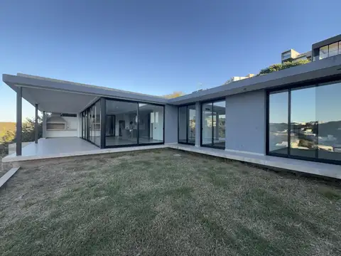 ¡Venta! Casa en La Cuesta - 3 dormitorios  ¡Toda en una planta!