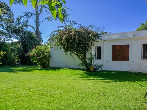 Casa 7 ambientes con 4 baños