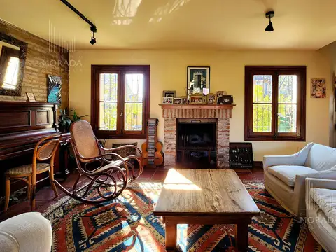Casa en Venta con 3 cocheras