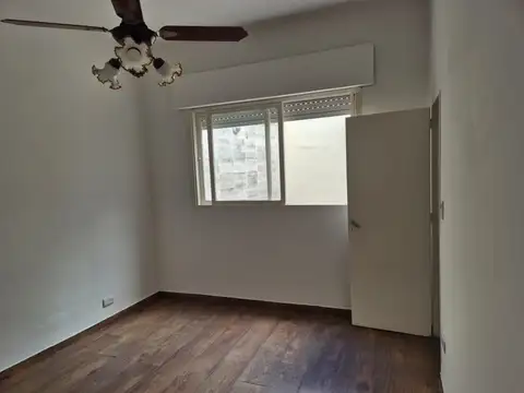 Depto Tipo Casa en Venta 50 años