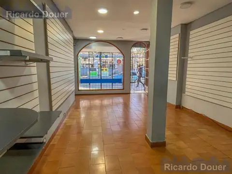 Local en Alquiler en Acassuso, $ 850.000