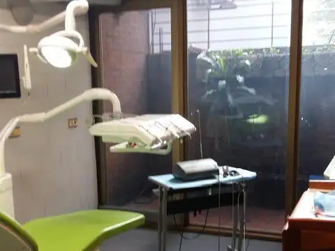 Oficina 3 ambientes con 2 baños