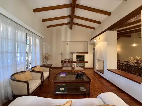 Casa en Alquiler de 4 dormitorios