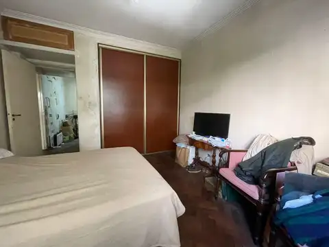 Esmeralda y Av. del Libertador - 2/3 Dor - Frente - Oportunidad a Reciclar