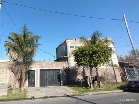 VENTA CASA DE 3 AMB. Y GALPON 2 PLANTAS (FINANCIA)