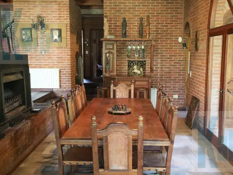 Casa en Alquiler Temporal con 2 cocheras