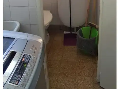 Departamento 5 ambientes con 2 baños